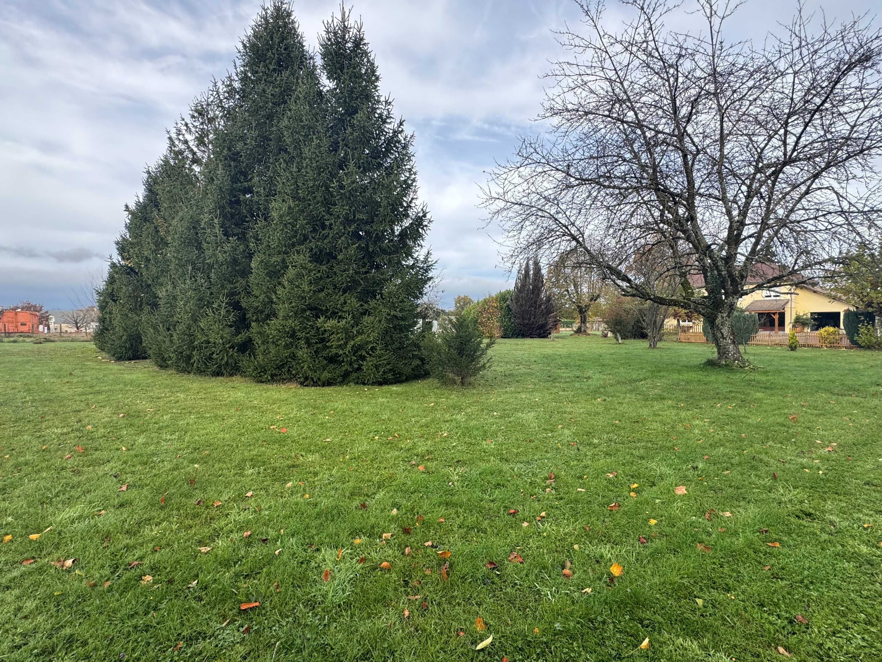 Terrain constructible à Les Abrets (#5145056)