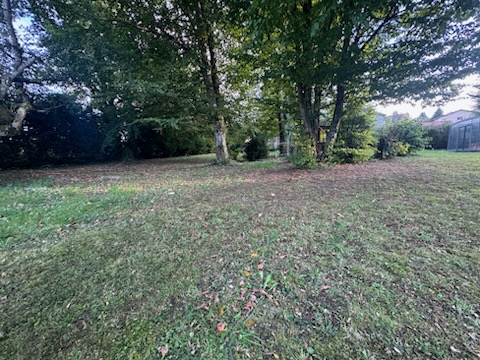 Terrain constructible à Ruy (#5256868)