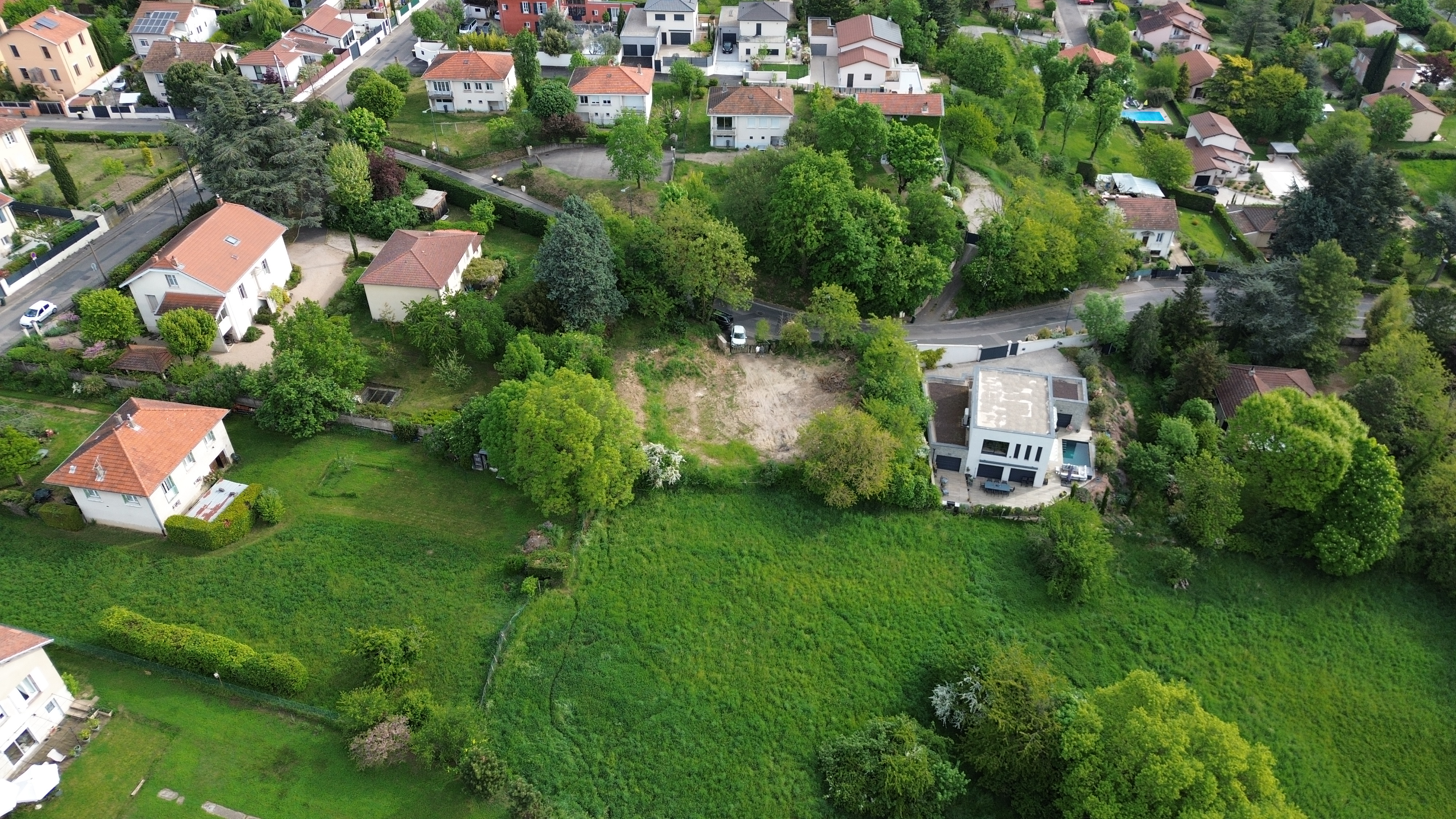 Terrain constructible à Sainte-Foy-lès-Lyon (#5288572)