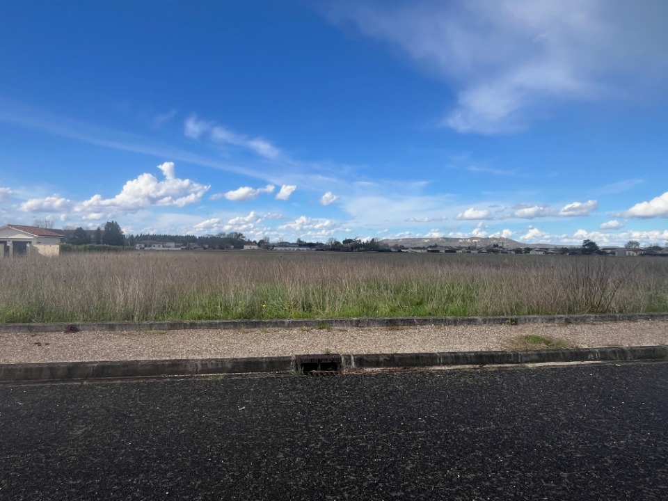 Photo AL2144519 - Terrain/Terre - Aiguillon image 2/3
