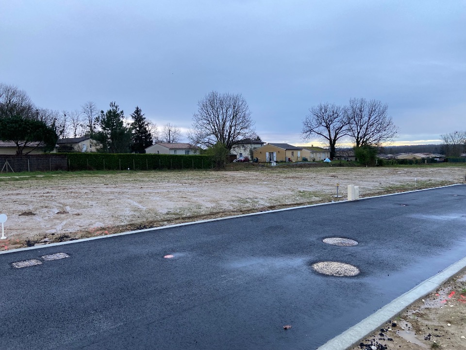 Photo FH2146345 - Terrain/Terre - Saint-Caprais-de-Bordeaux image 1/1