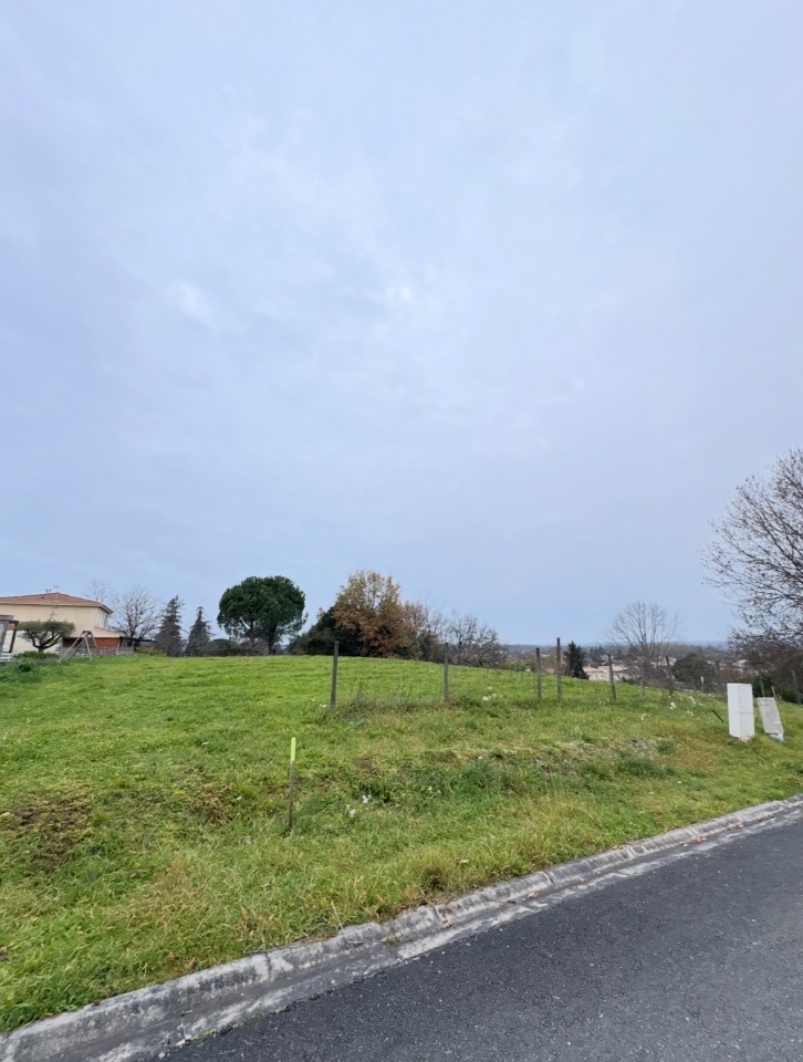 Photo GEsainsulpice501 - Terrain/Terre - Saint-Sulpice-et-Cameyrac image 1/2
