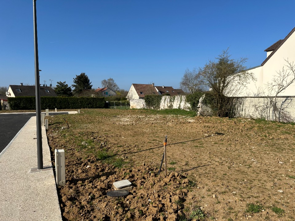 Magnifique terrain à construire disponible à Quincy-Voisins (77860)