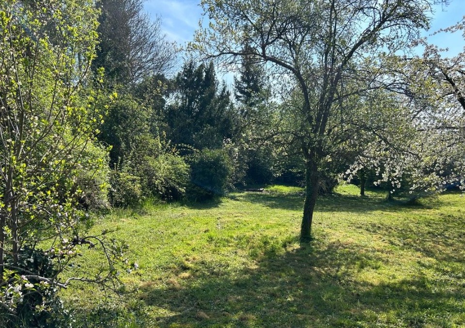 terrain à construire viabilisé disponible à Gazeran
