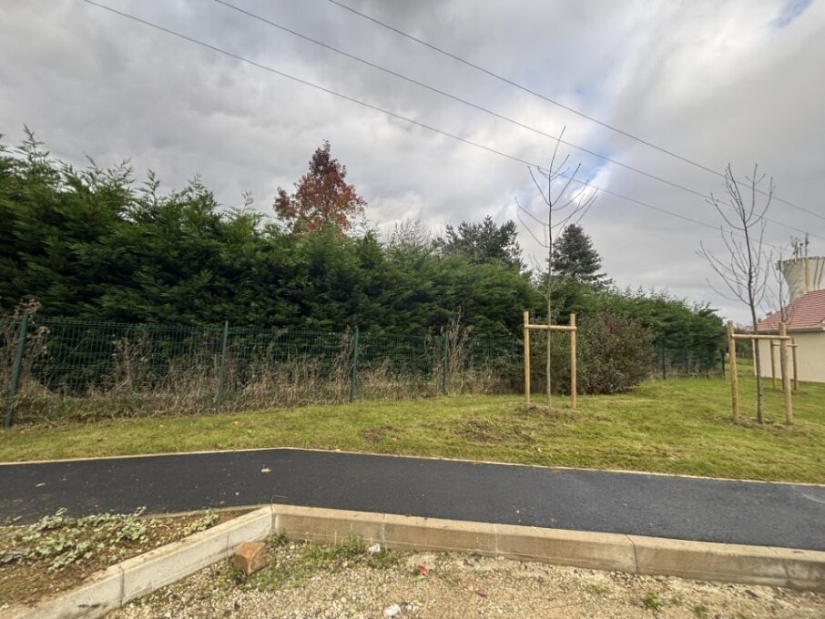 terrain à vendre viabilisé disponible à Châtres