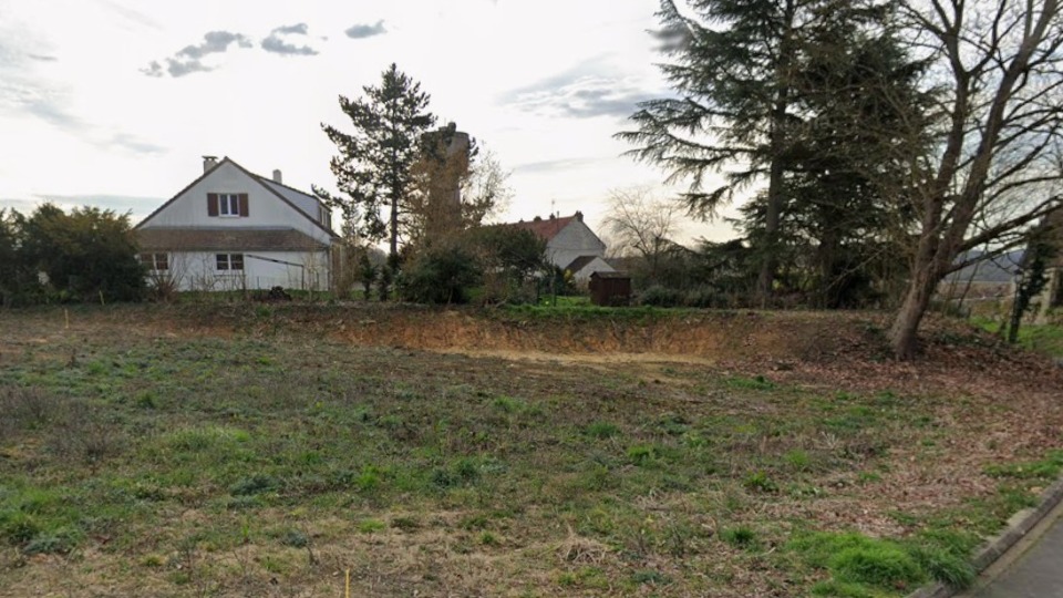 Acheter un terrain à batir de 550m2 disponible à Montgeroult (95650)