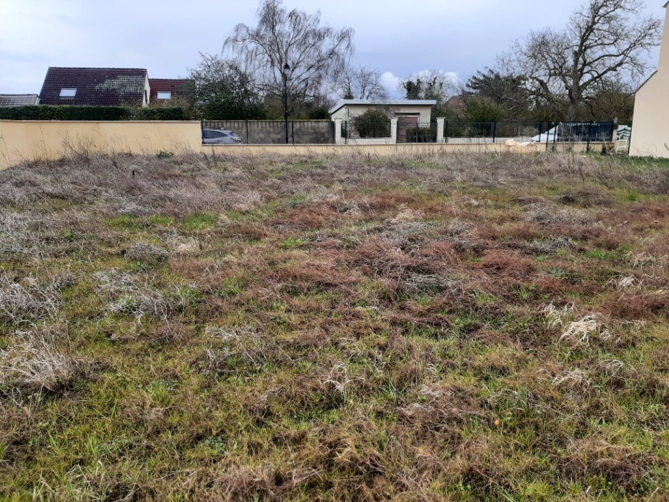 Parcelle de terrain constructible viabilisé de 396m2 à Saint-Vrain