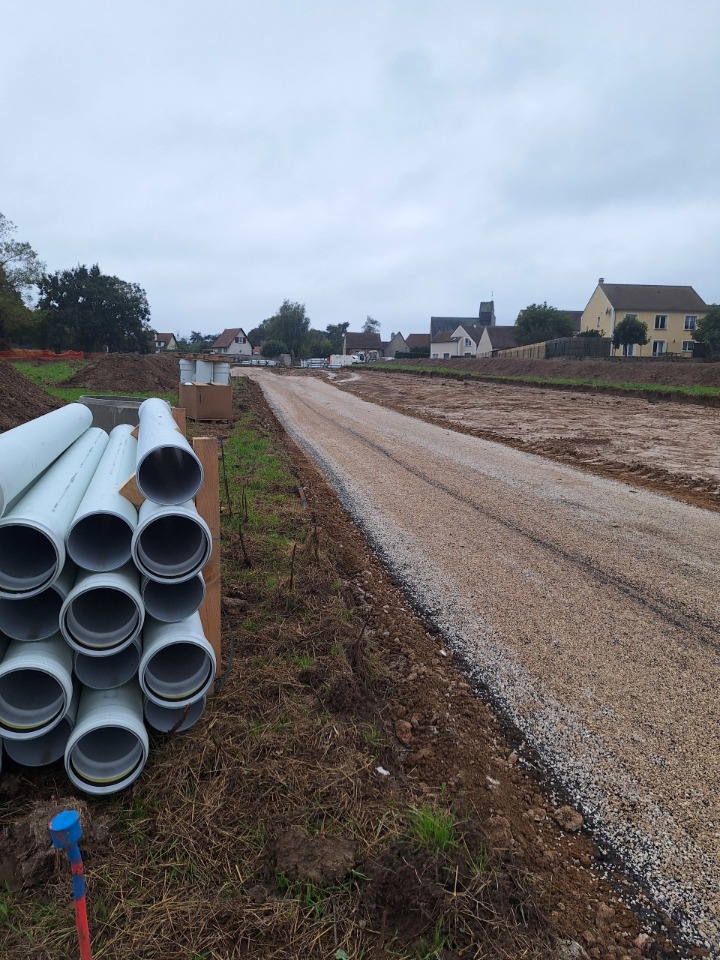 Magnifique terrain à vendre de 289m2 disponible à Pecqueuse