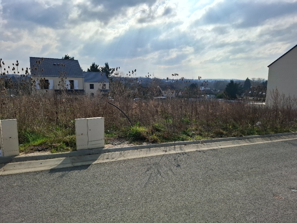 terrain à batir viabilisé à Bruyères-le-Châtel (91680)