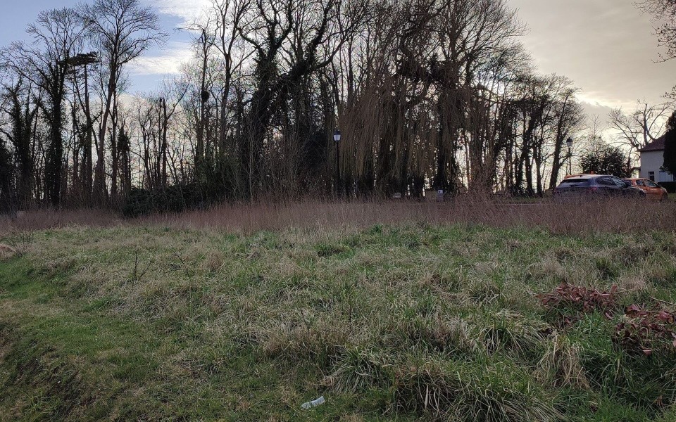 terrain disponible à Chailly-en-Brie (77120)