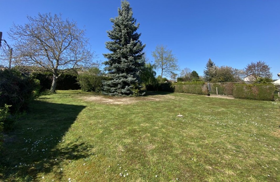 Charmant terrain à batir de 375m2 en vente à Saint-Germain-lès-Arpajon