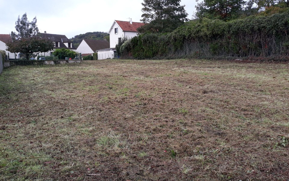 Ravissant terrain constructible de 312m2 disponible à Lumigny-Nesles-Ormeaux