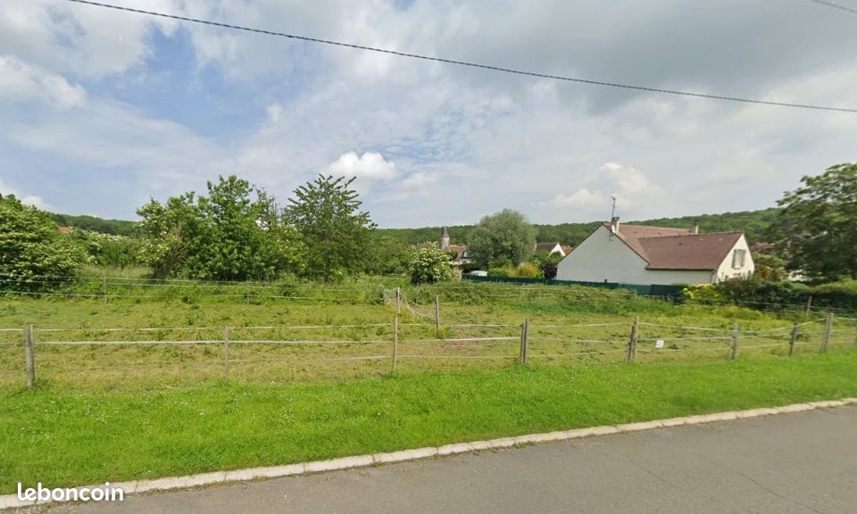 terrain à vendre de 524m2 disponible à Cuisy