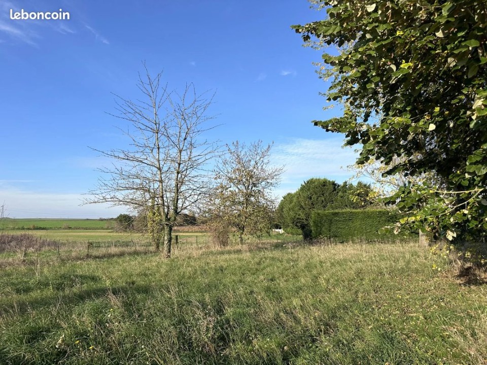 terrain à batir de 761m2 disponible à Neuilly-en-Thelle (60530)