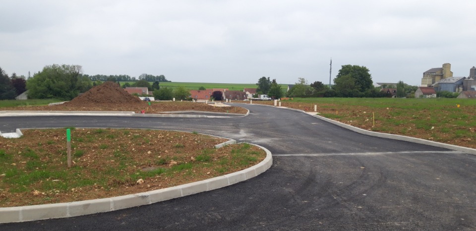 terrain à construire viabilisé de 667m2 disponible à Champhol