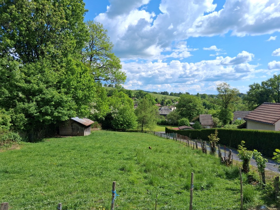 Terrain à bâtir à Reilhac (15250)