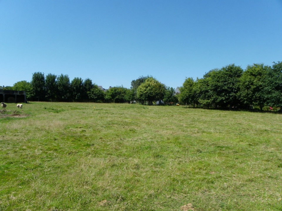 terrain à batir viabilisé de 920m2 en vente à Pontoise