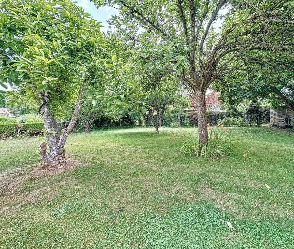terrain viabilisé de 474m2 disponible à Thoiry (78770)