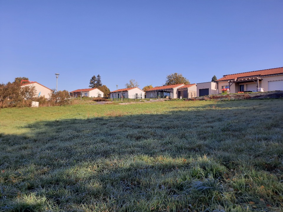 Terrain à bâtir à Sansac-de-Marmiesse (15130)