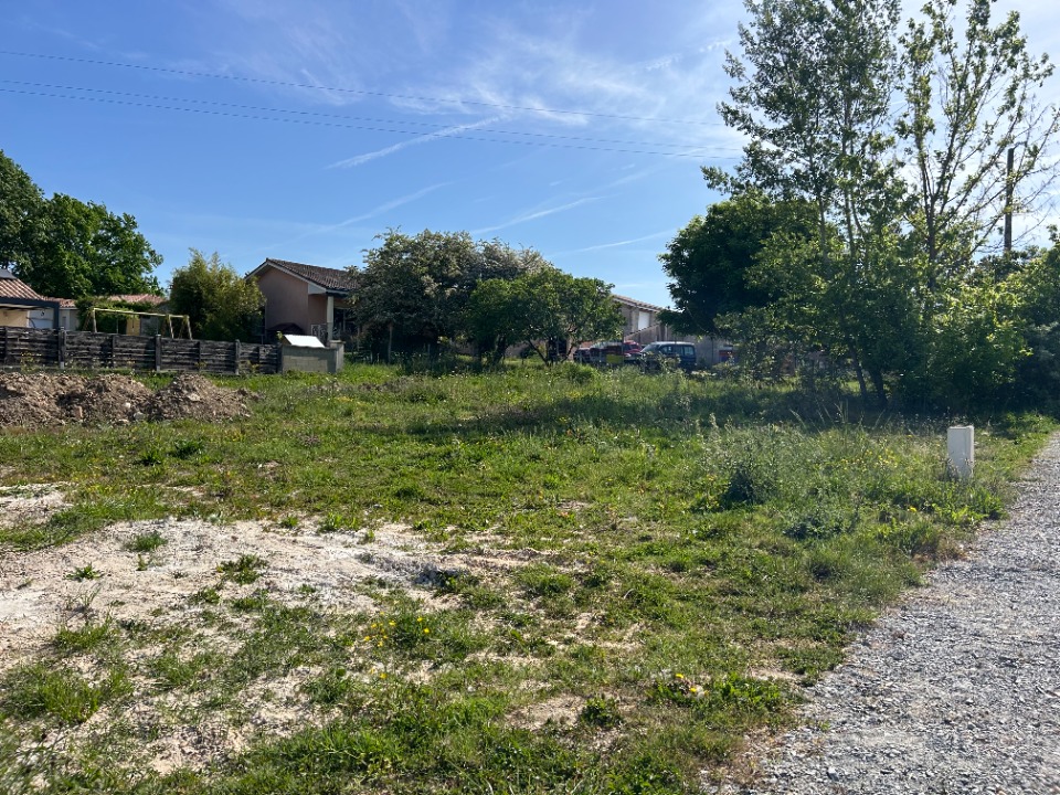 Terrain &agrave; b&acirc;tir &agrave; La Lande-de-Fronsac (33240)