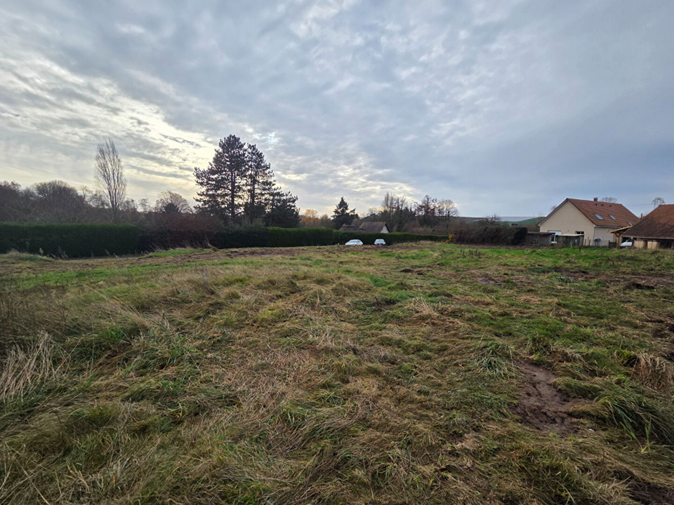 Terrain à bâtir à Montigny-sur-Loing (77690)