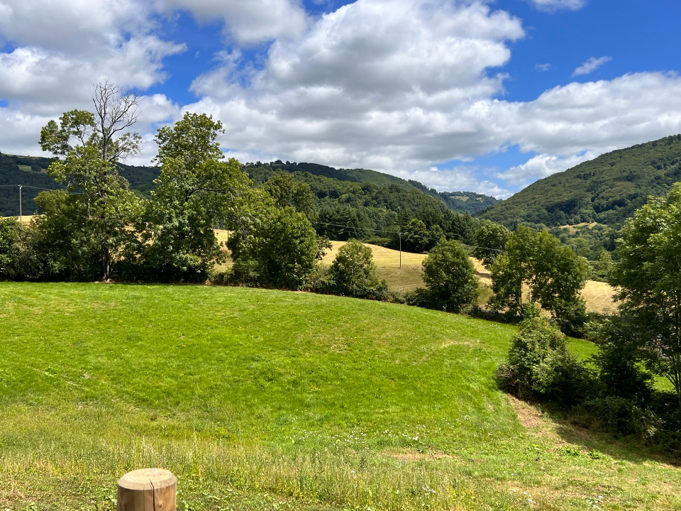 Terrain à bâtir à Condat (15190)