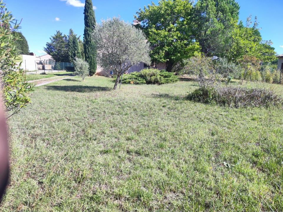 Terrain &agrave; b&acirc;tir &agrave; Vidauban (83550)