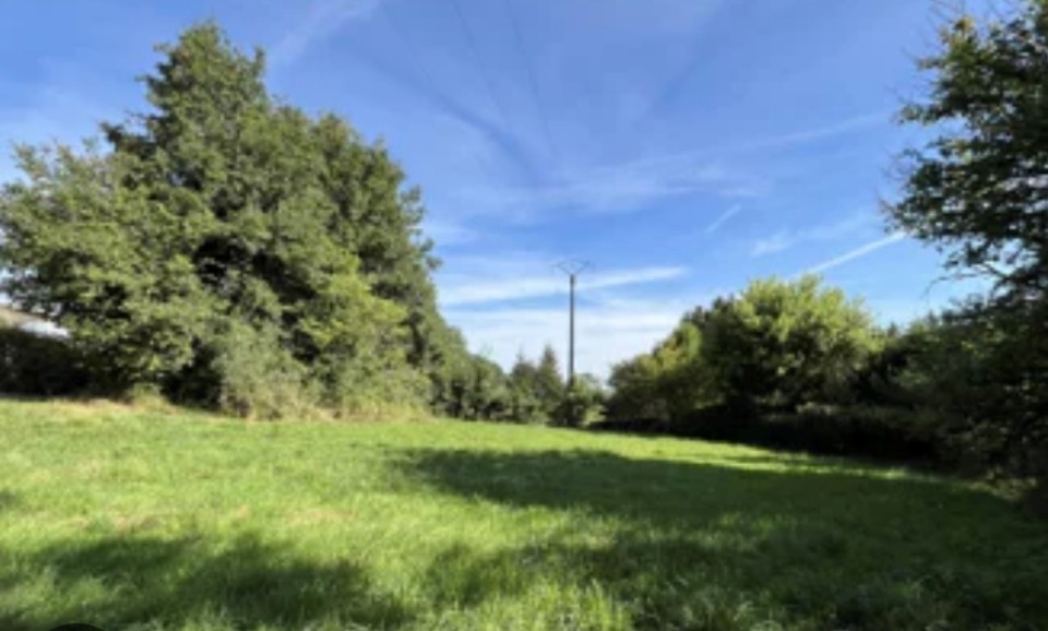 Terrain à bâtir à Ferrière-la-Grande (59680)