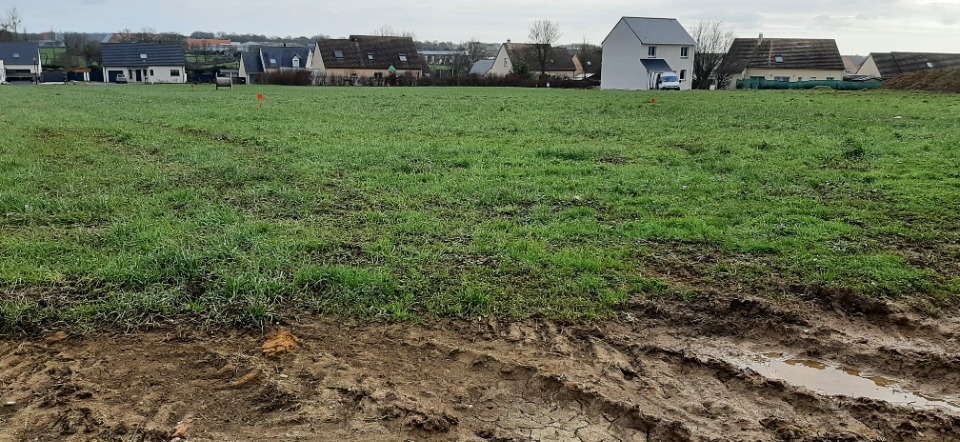 Terrain à bâtir à Coulans-sur-Gée (72550)