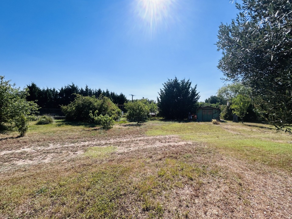 Terrain &agrave; b&acirc;tir &agrave; Villecroze (83690)
