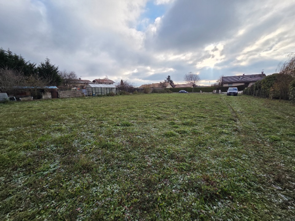 Terrain à bâtir à Chazey-sur-Ain (01150)