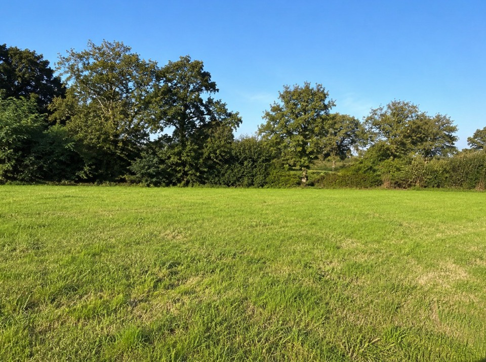 Terrain à bâtir à Courceboeufs (72290)