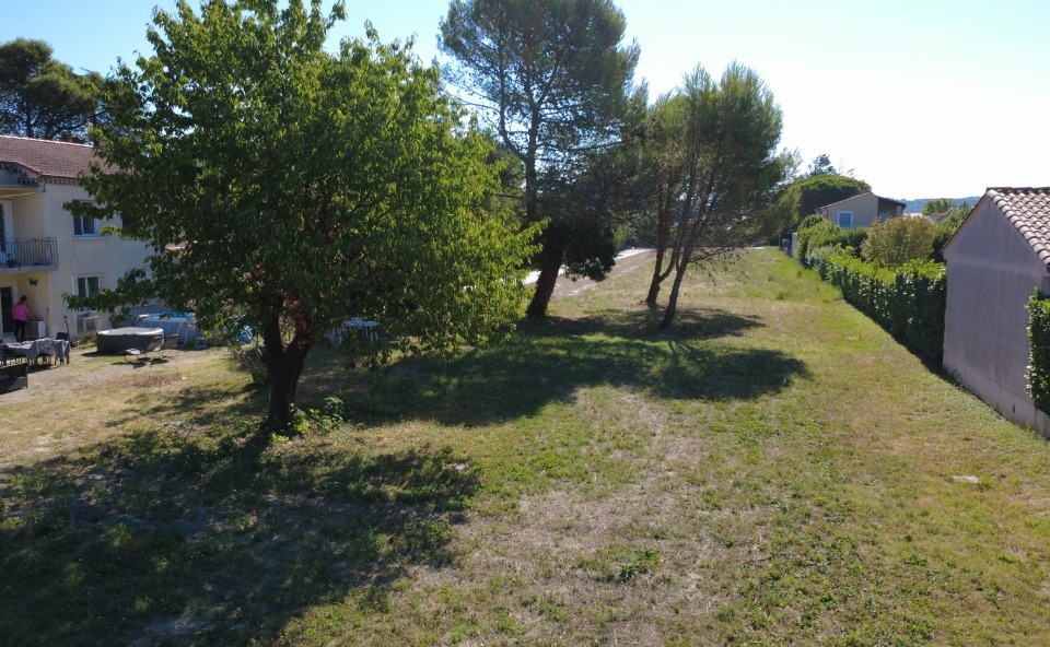 Terrain à bâtir à Ancône (26200)