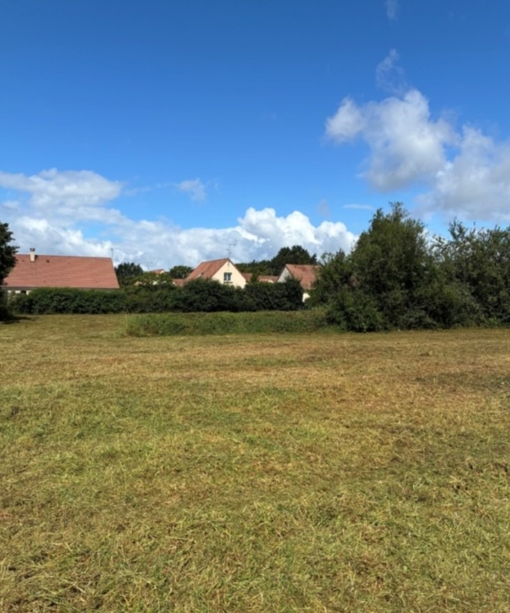 Terrain à bâtir à Joué-l'Abbé (72380)