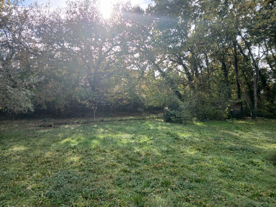 Terrain à bâtir à Gignac-la-Nerthe (13180)