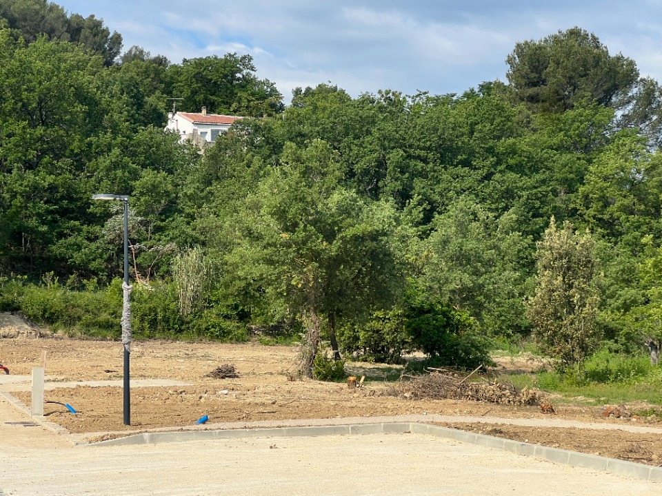 Terrain à bâtir à Pélissanne (13330)