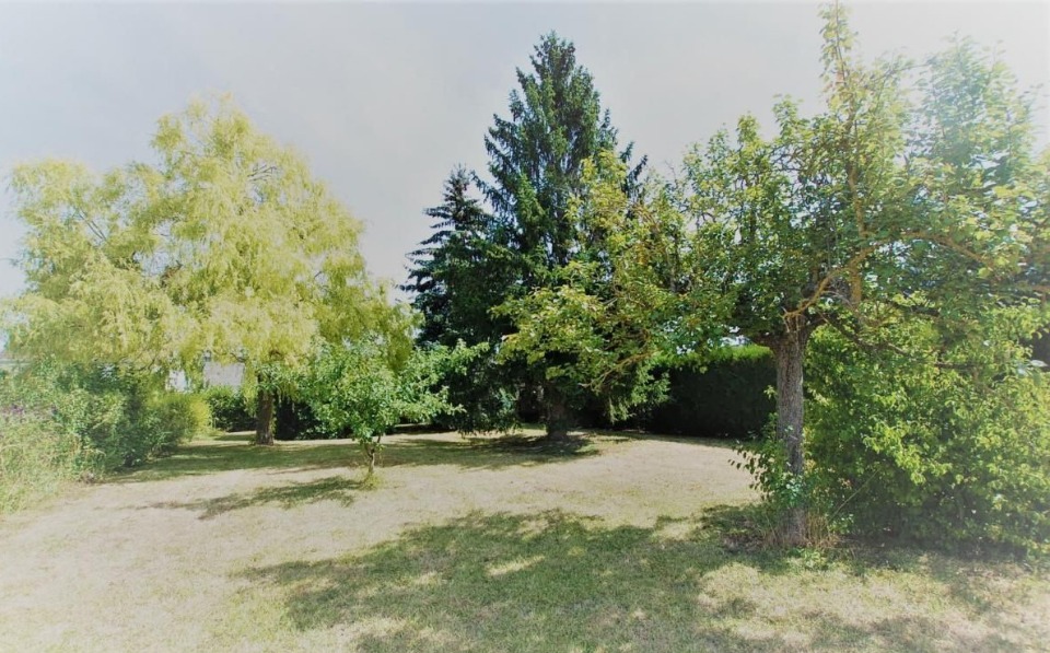 Terrain à bâtir à Le Mesnil-Saint-Denis (78320)