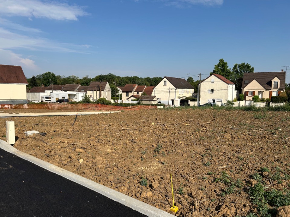 Terrain à bâtir à Lorrez-le-Bocage-Préaux (77710)