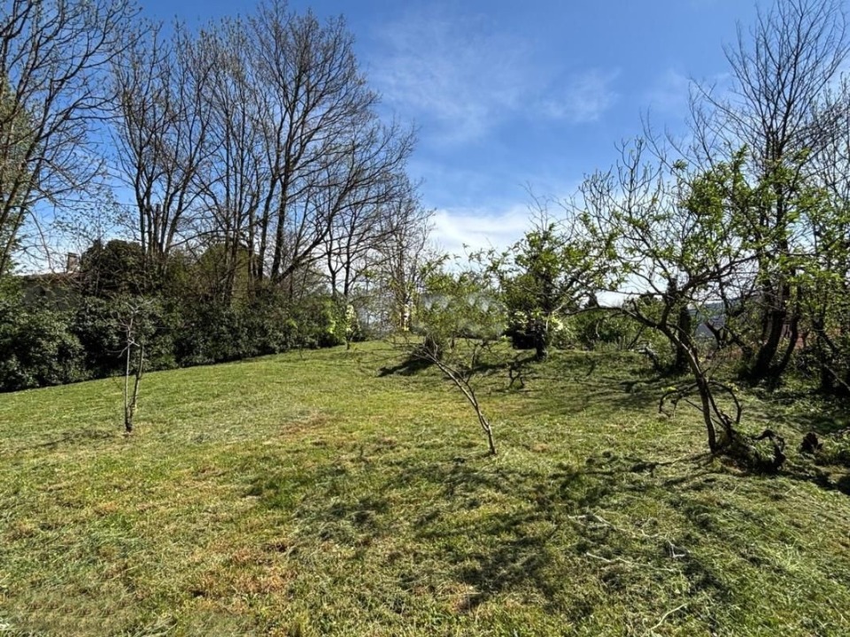 Terrain à bâtir à Aiguefonde (81200)