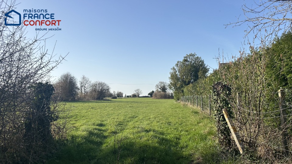 Terrain à bâtir à Chouain (14250)