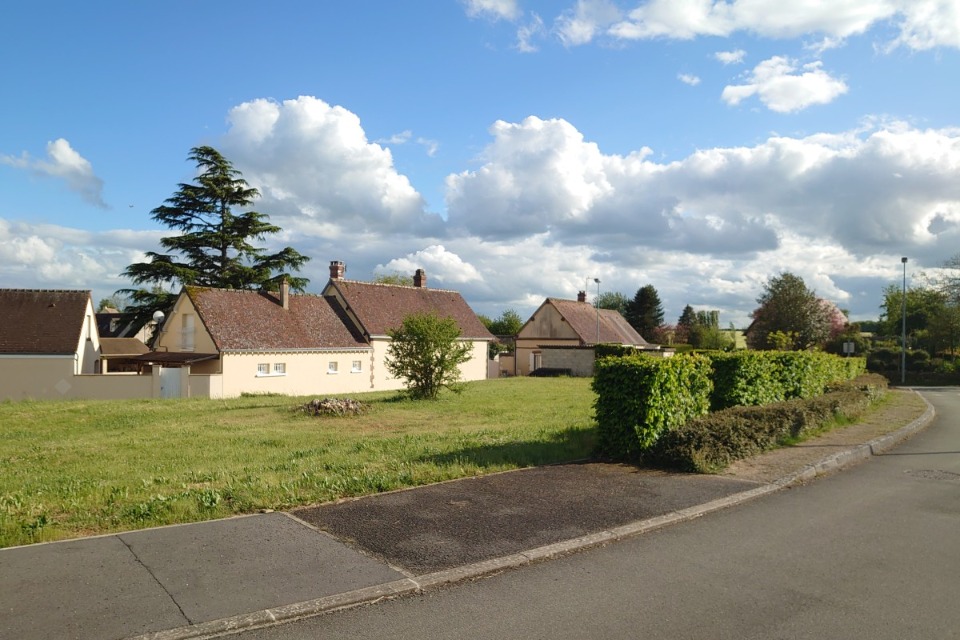 Terrain à bâtir à Briconville (28300)