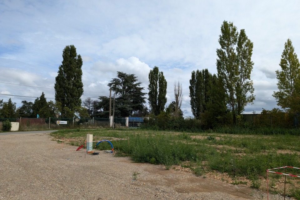 Terrain à bâtir à Mézières-en-Drouais (28500)