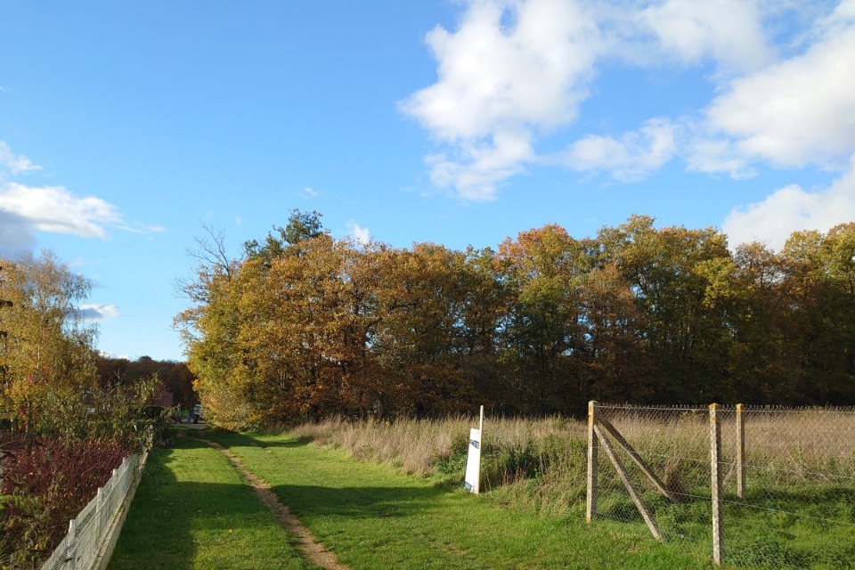 Terrain à bâtir à Fontaine-la-Guyon (28190)