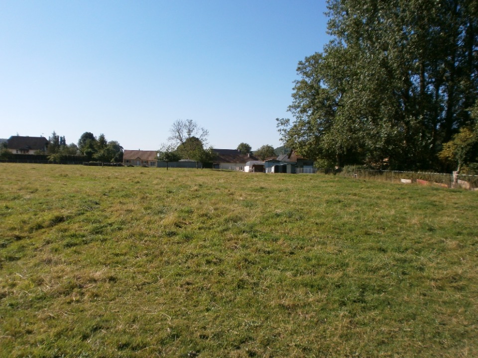 Terrain à bâtir à Douvrend (76630)