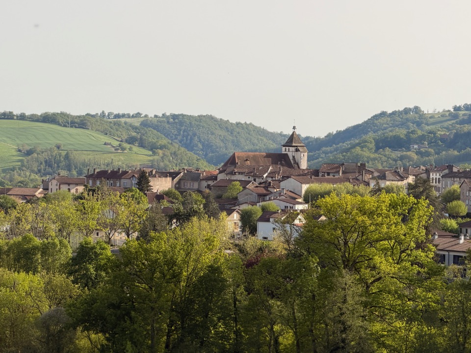Terrain à bâtir à Saint-Étienne-de-Maurs (15600)