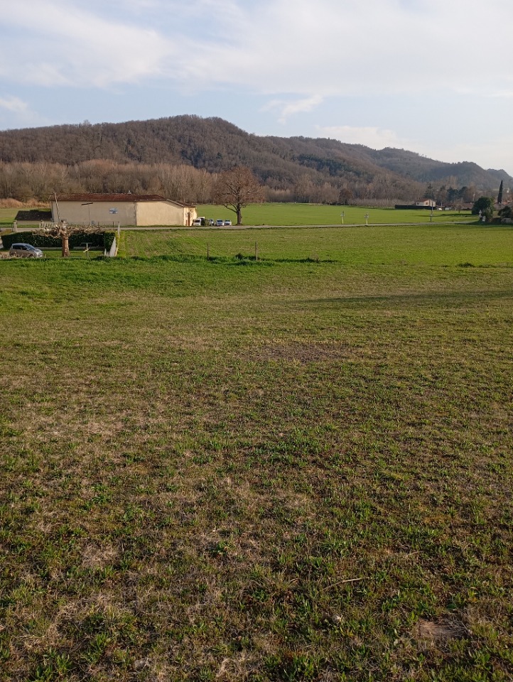 Terrain à bâtir à La Motte-de-Galaure (26240)