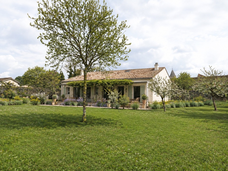 Terrain à bâtir à Saint-Pierre-d'Aurillac (33490)