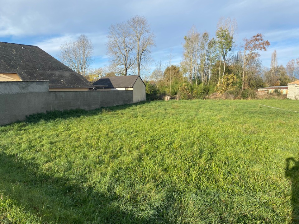 Terrain à bâtir à Juillan (65290)