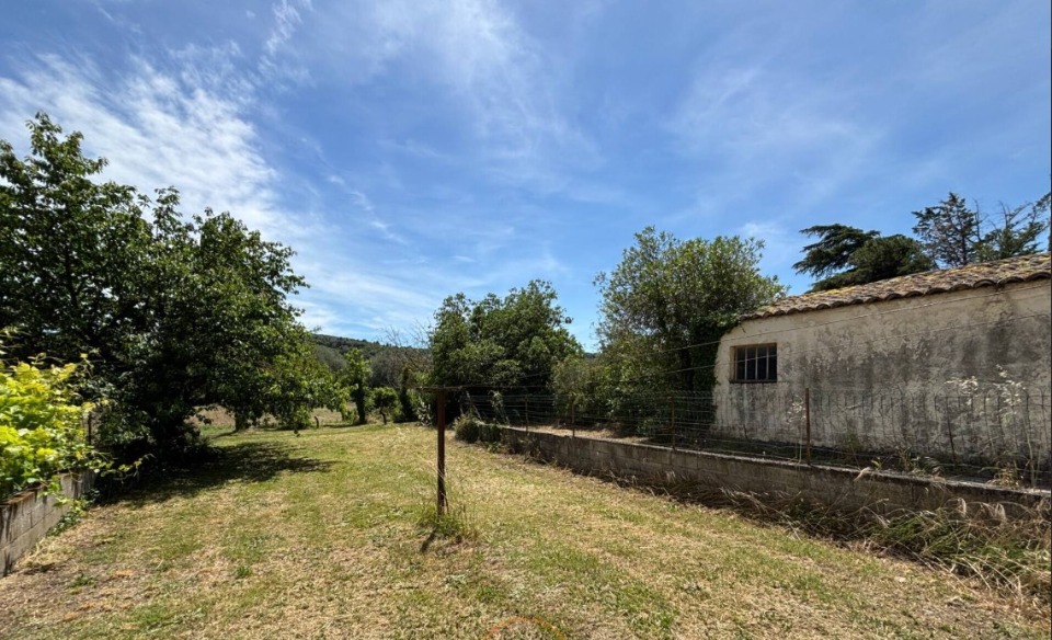 Terrain à bâtir à Les Granges-Gontardes (26290)