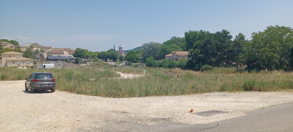 Terrain à bâtir à Les Granges-Gontardes (26290)